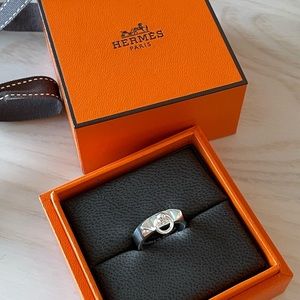 (NEW) Hermes CDC Collier de chien ring. Hard to find!